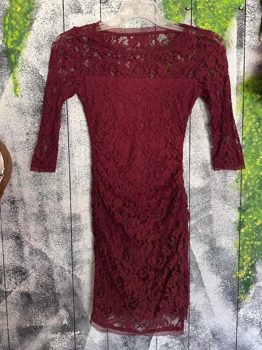 Women's Lace Sheath Dress in Burgundy